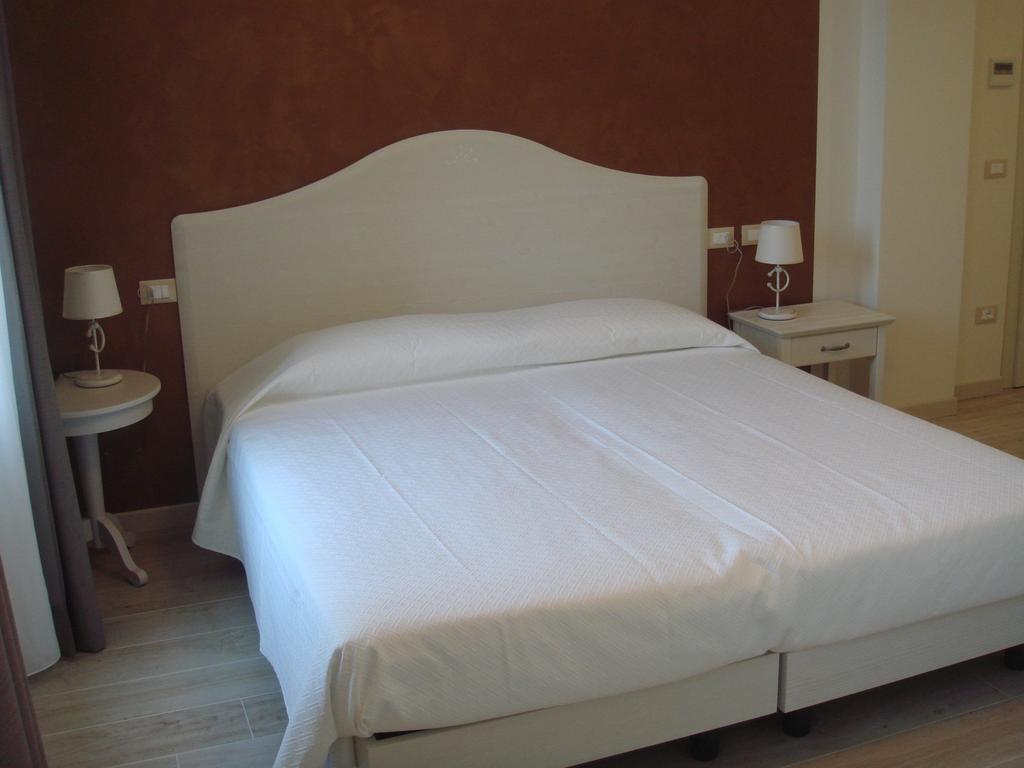 Relais Colle San Giorgio Bed and Breakfast Μπαρντολίνο Δωμάτιο φωτογραφία