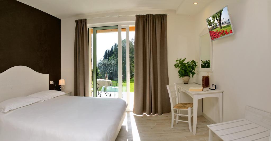 Relais Colle San Giorgio Bed and Breakfast Μπαρντολίνο Δωμάτιο φωτογραφία